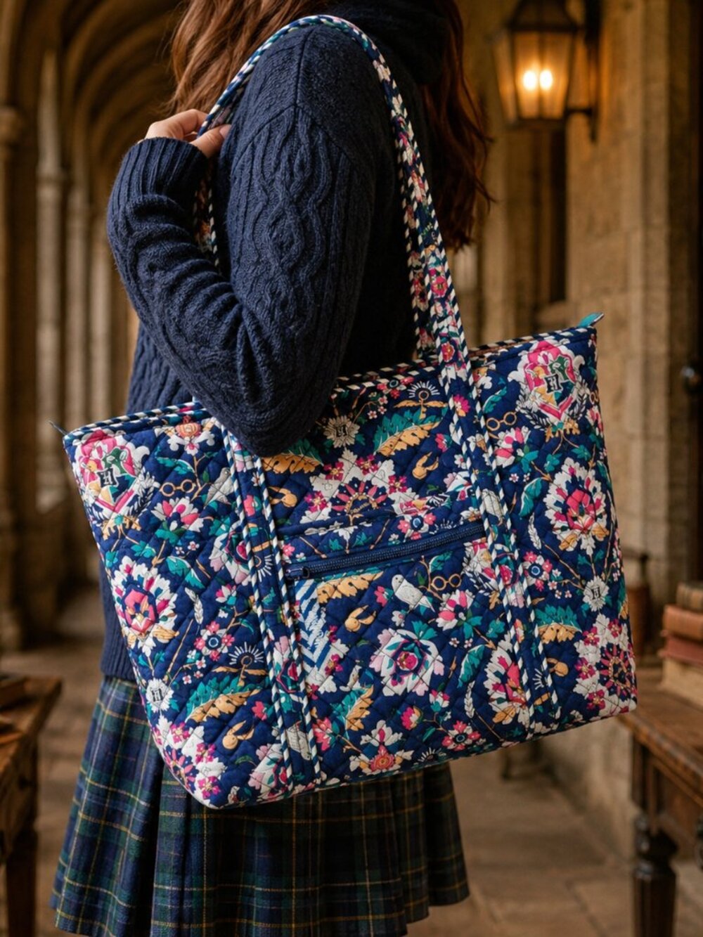 ❤️ vera bradley Harry Potter Home to Hogwarts SMALL Vera Tote